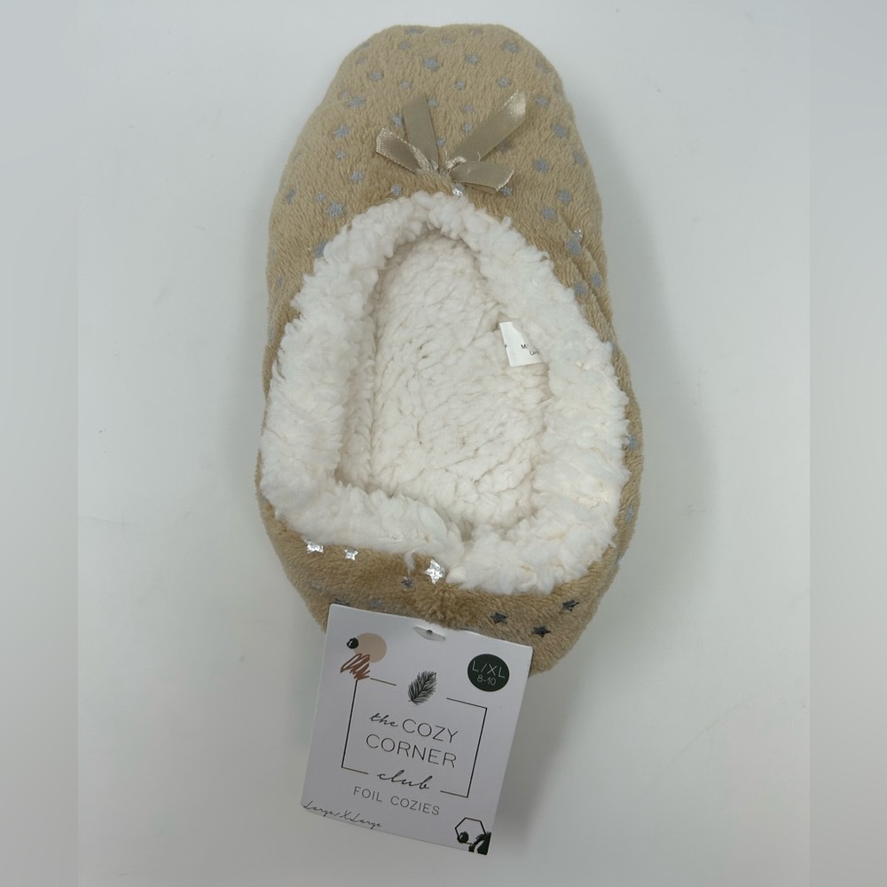 NWT The Cozy Corner Women’s Slippers